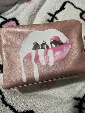 Kylie Lip Graphic Makeup Bag
